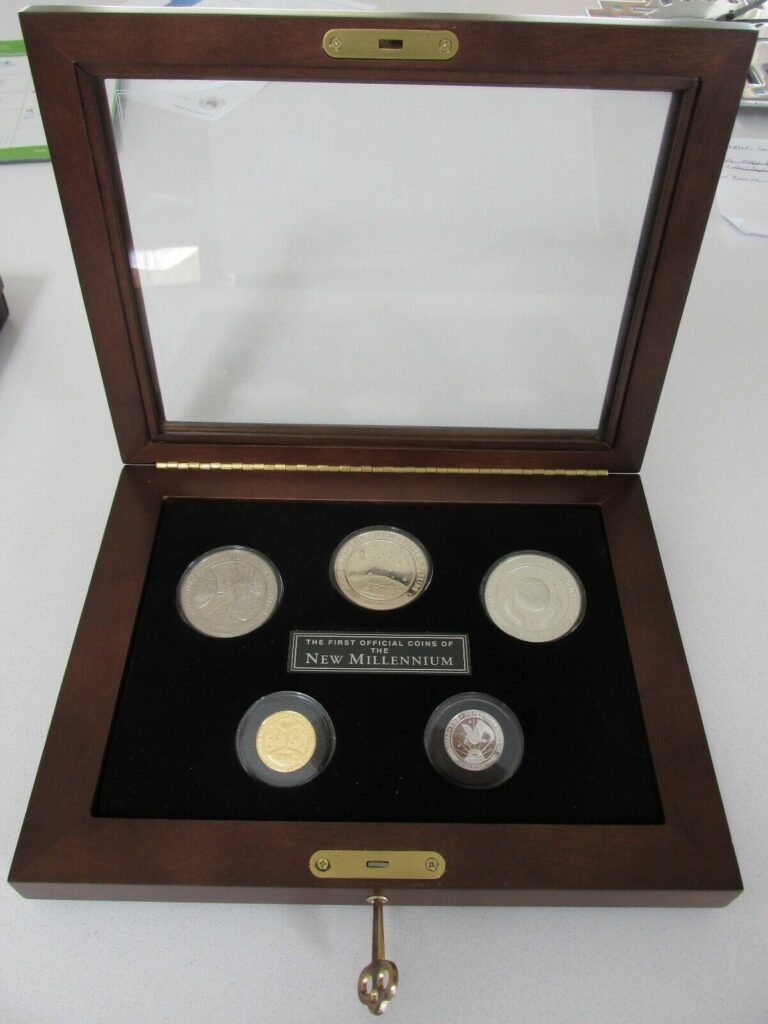 Read more about the article 2000 Kiribati 5-Coin Gold/Platinum/Silver Proof “New Millennium Set”