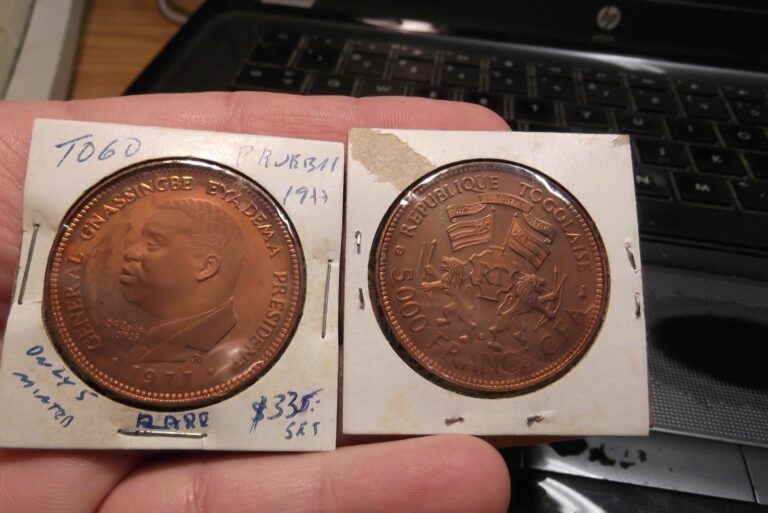 Read more about the article 1977 TOGO 5 000 FRANCS PATTERN PRUEBAS  5 SETS MINTED COPPER (2 coins)