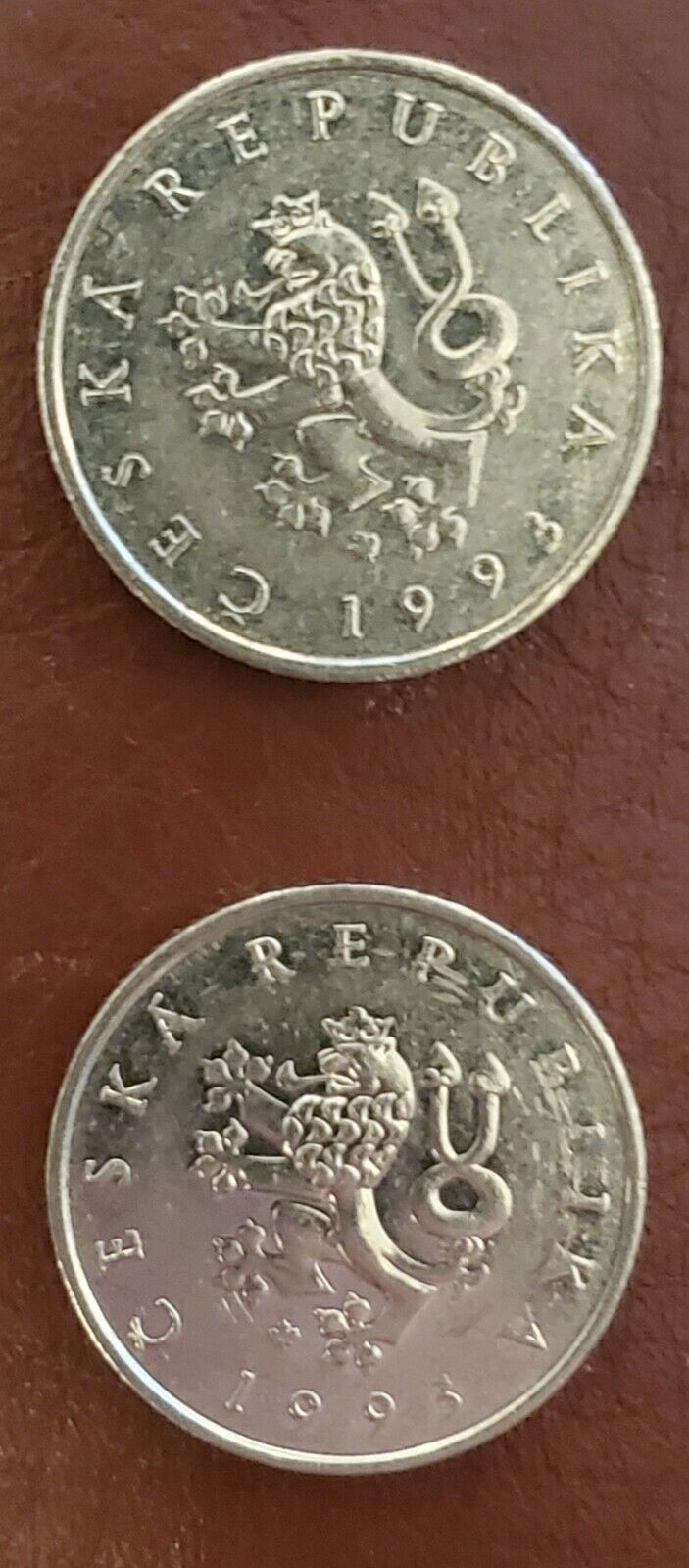 Read more about the article CZECH  REPUBLIC  2   1 Korun  coins   1993