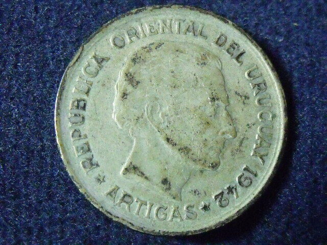 Read more about the article 1942 so Uruguay 1 Peso Silver Puma Coin KM#30 #3 FREE SHIPPING