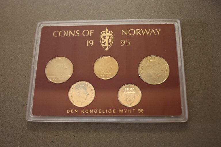 Read more about the article NORWAY 5 Uncirculated Coins 1995 – Official Coin Set from the Royal Mint