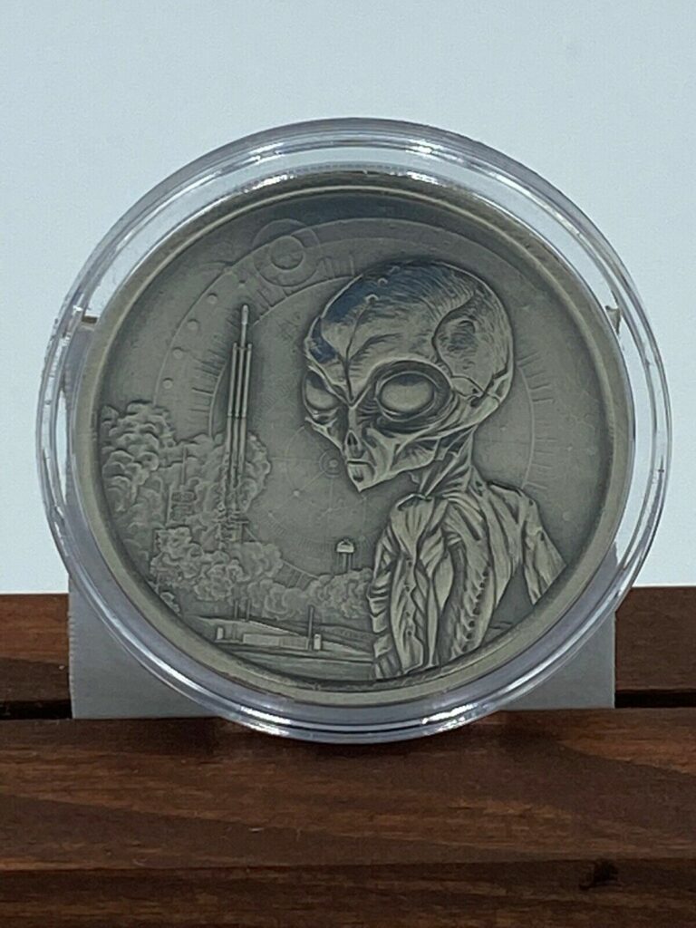 Read more about the article 2021 Republic of Ghana Alien coin 1 Toz .999 Silver in a beautiful aged patina.