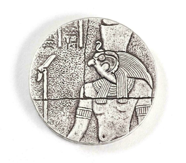 Read more about the article 2016 2 oz Horus Egyptian Silver Coin .999 Silver BU Republic of Chad #A415