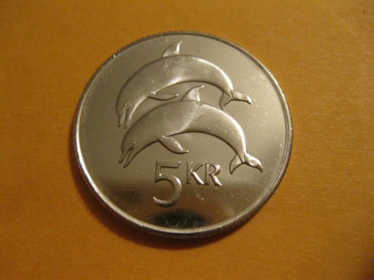 Read more about the article 1996 Iceland Coin   5 Kronur   “DOLPHINS”  uncirculated beauty   animal coin