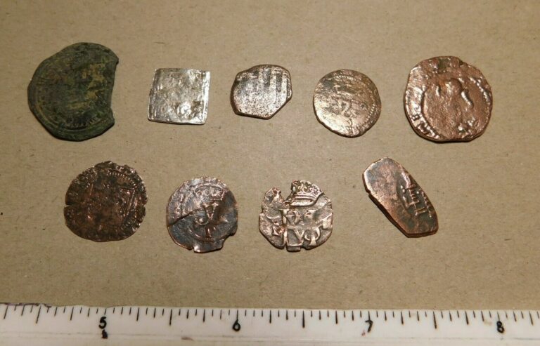 Read more about the article 1500s or earlier Spanish coins  treasure of 9 pieces  !!