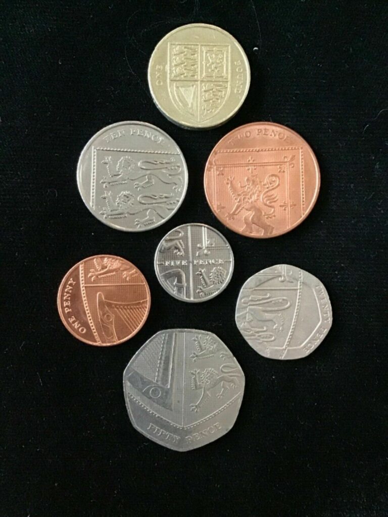 Read more about the article British UK Pound and 50 20 10 5 2 1p Pence Coin Set Making Up Royal Coat Of Arms