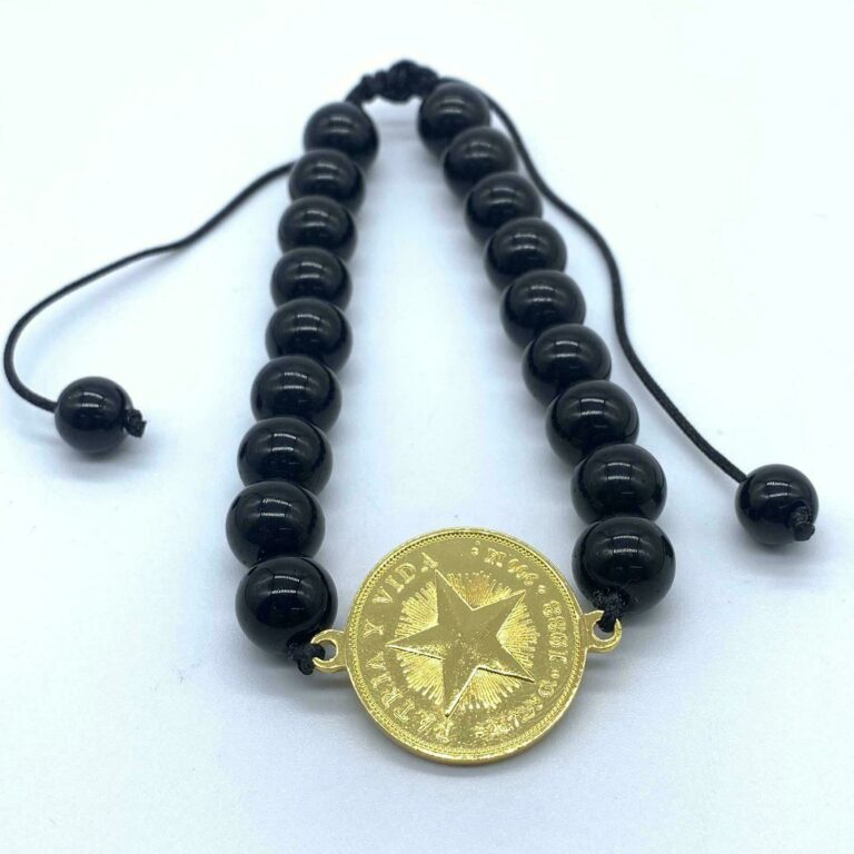 Read more about the article Cuba iron medal patria Vida bracelet beads gold plated star and shield