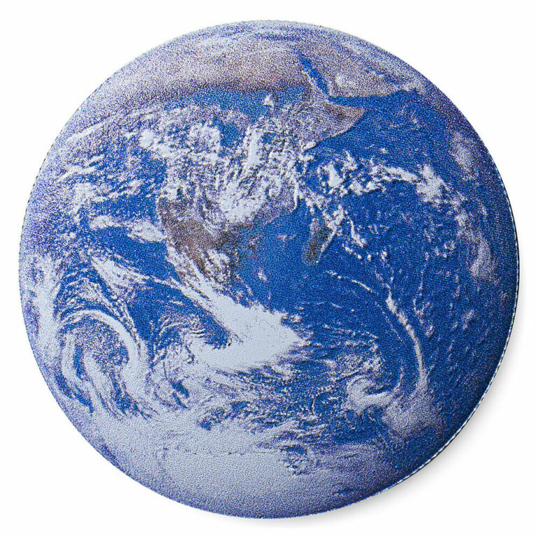 Read more about the article BLUE MARBLE EARTH Domed Shape 1 oz. Silver Proof Coin Fiji 2022