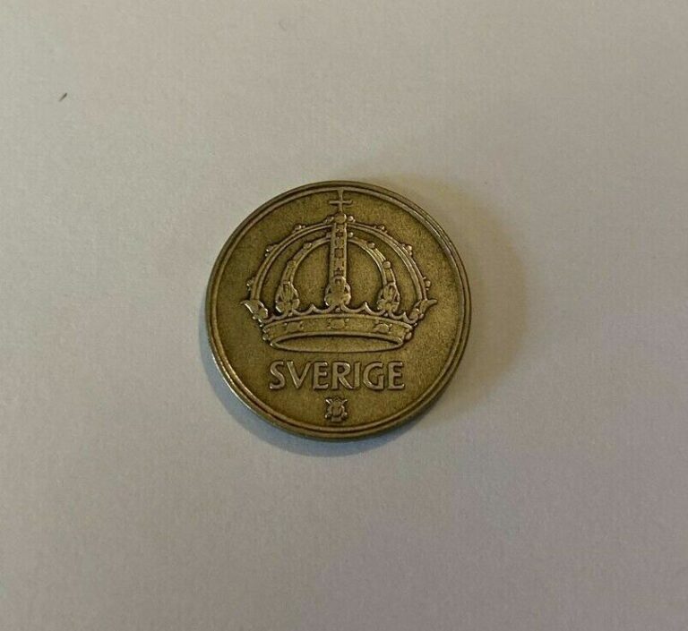 Read more about the article 1949 Silver Swedish 50 Ore coin