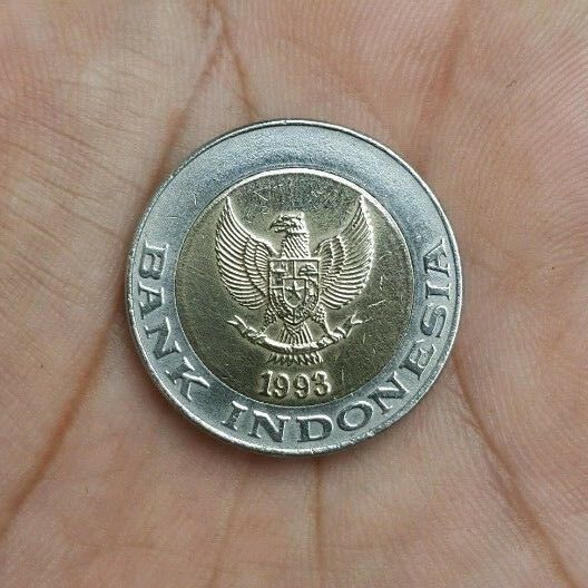 Read more about the article Original Old Coins Indonesia 1000 Rupiah 1993 Old Design Palm Tree Coins (Rare)