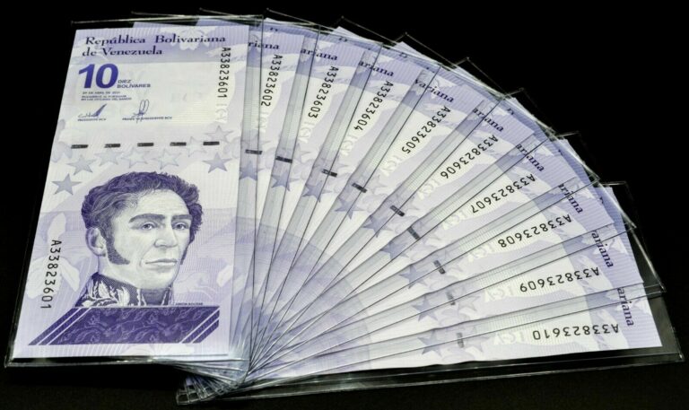 Read more about the article Venezuela 10 Million Bolivares Set of 10 New Unc 2021 Rare Banknotes 10 Million