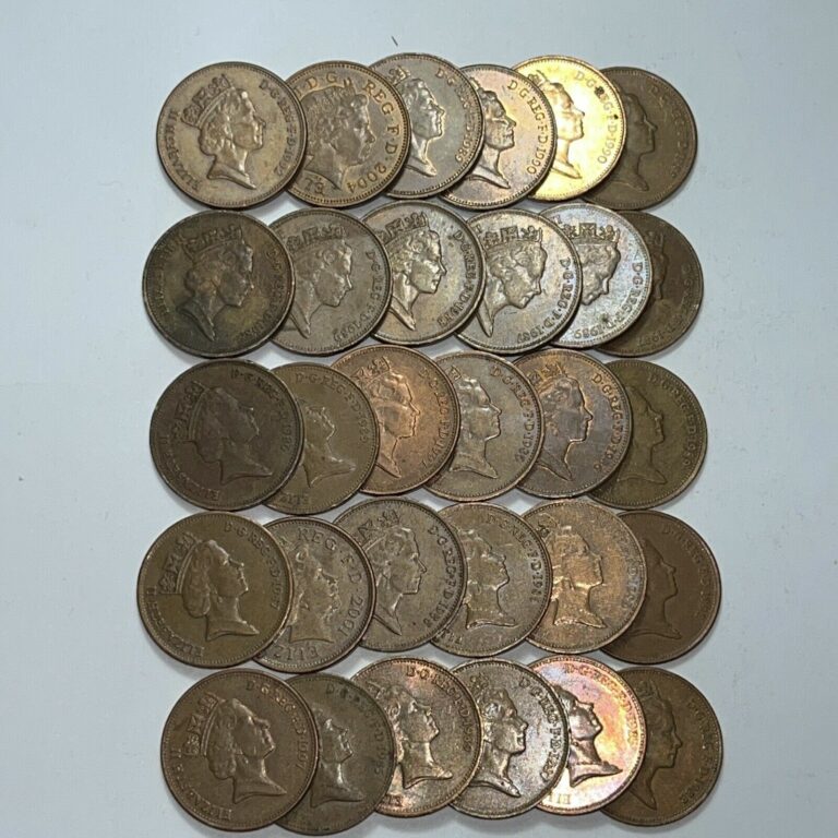 Read more about the article Lot Of 36 United Kingdom Two Pence Elizabeth II Coins  Various Dates