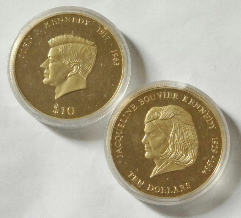 Read more about the article 2001 Liberia $10 John and Jackie  Kennedy Jaqueline Commemorative Coins