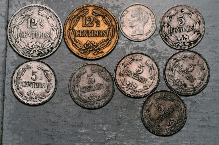 Read more about the article VENEZUELA LOT OF 9 COINS: 5 12-1/2 25 CENTIMOS 1896-1944