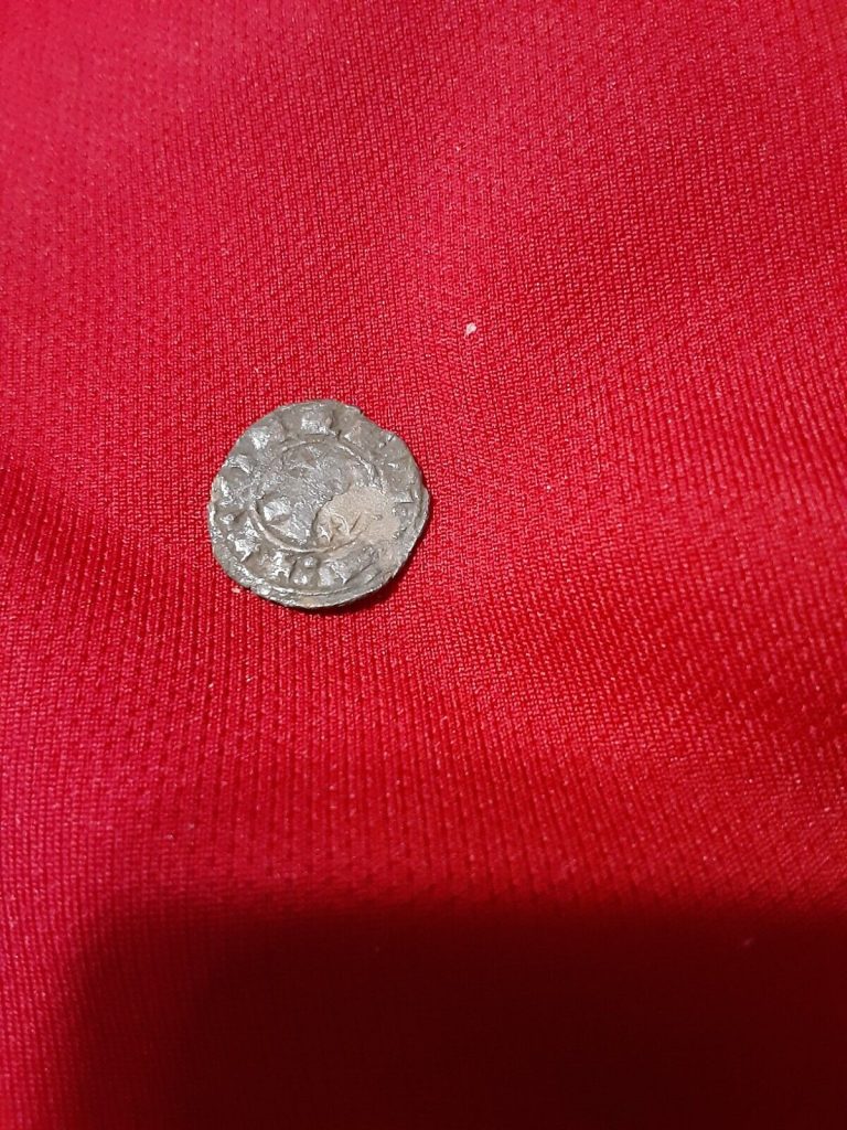 Read more about the article RARE Templar 1400’s Spanish Pirate Coin Era Maravedi Colonial REAL
