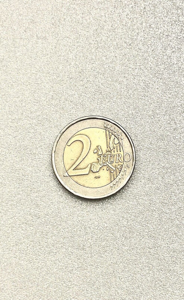 Read more about the article 2 EURO BEAUTIFUL RARE COIN ERROR GREECE 2002  WITH *S* ON STAR