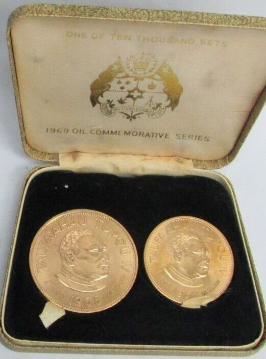 Read more about the article 1968 – 1969 TONGA OIL COMMEMORATIVE SERIES GOLD GILT 2 COIN SET