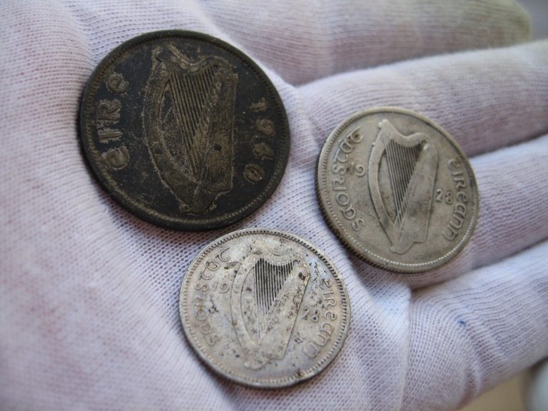 Read more about the article Lot of 3 Silver coins  Ireland 1940 1/2 Crown and 1928 Florin and Shilling!