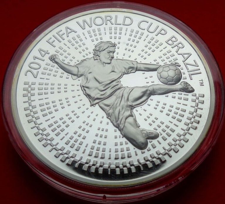 Read more about the article Belarus FIFA WORLD CUP BRASIL. Football 100 rubles 2014 5 oz Silver