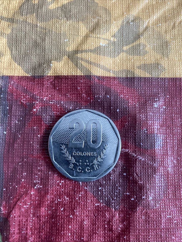 Read more about the article 1985 Costa Rica 20 Colones Large Coin