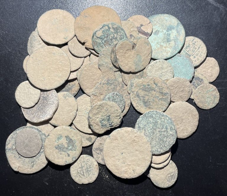 Read more about the article 1400s-1600s Spain Uncleaned Spanish Colonial Pirate Treasure Bronze Cob Coin