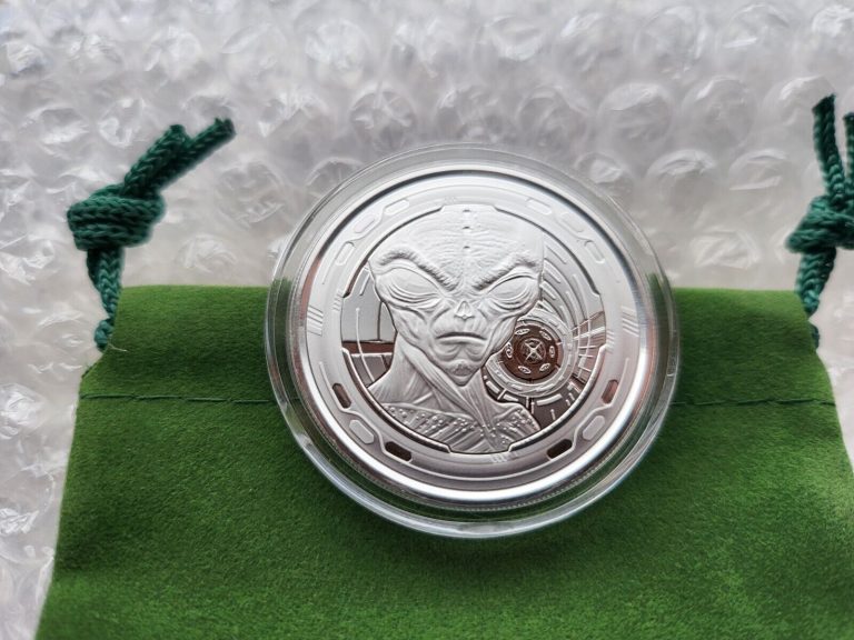 Read more about the article *NEW* 2022 1 oz Silver Ghana Alien Coin BU 2nd Release in Capsule and Coin Pouch