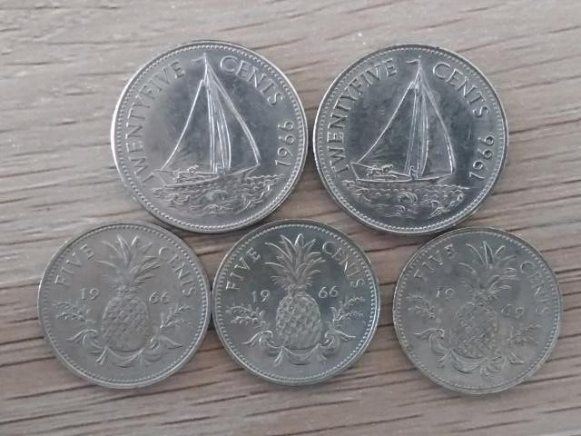 Read more about the article Bahamas Coin Lot of 5 1966-1969 – 2x 25 cents boat + 3x 5 cents pineapple – Circ