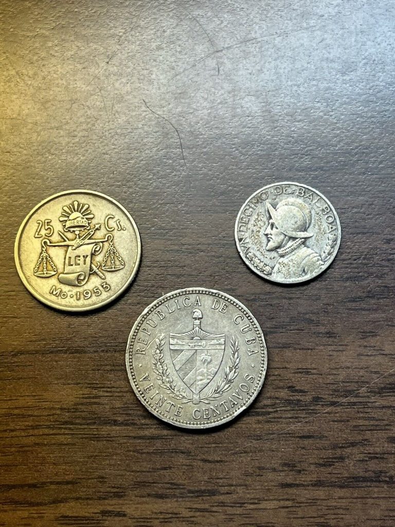 Read more about the article WORLD SILVER 3-COINS-1915 1931 PANAMA 1/10 BALBOA 1953 MEXICO 25 CENTAVOS