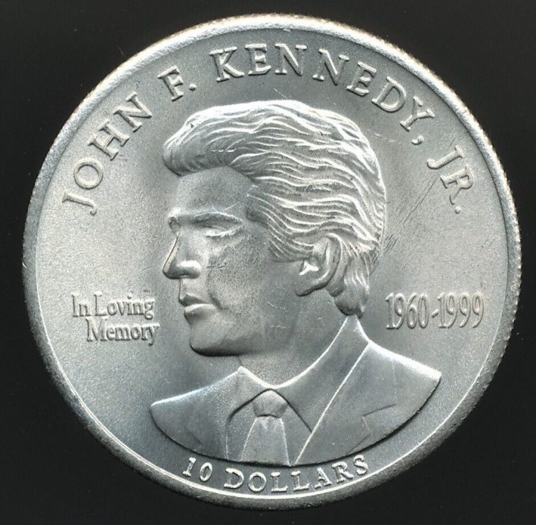 Read more about the article (8) 2000 Liberia $10 Coins John F. Kennedy Jr. 1960-1999 “In Loving Memory”