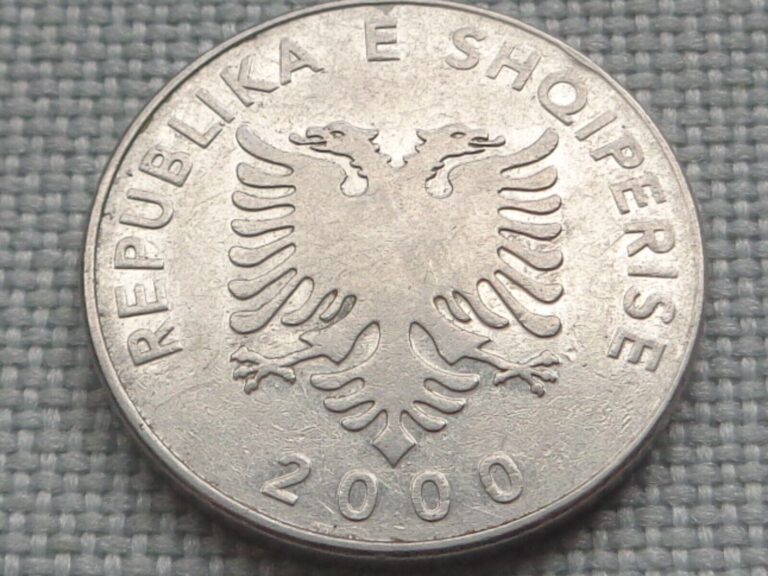 Read more about the article Albania 5 Leke 2000 edition Double Headed Eagle Olive Branch