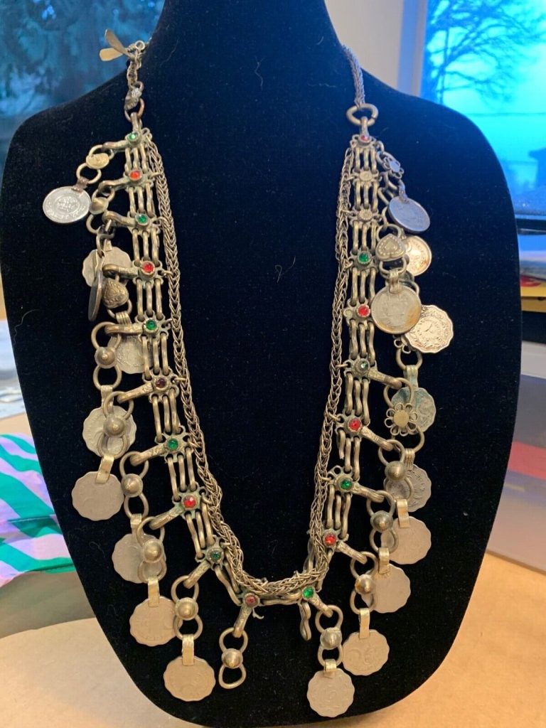 Read more about the article Vintage Pakistan coin tribal necklace 1970s coins and stones 