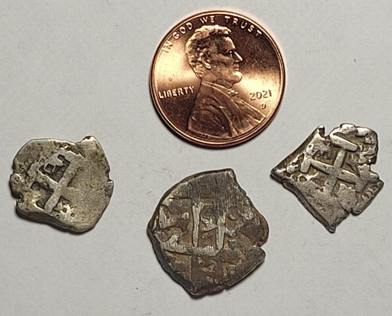 Read more about the article Lot of 3 Spanish Shipwreck Silver 1/2 Real Pirate Treasure Cob Coins