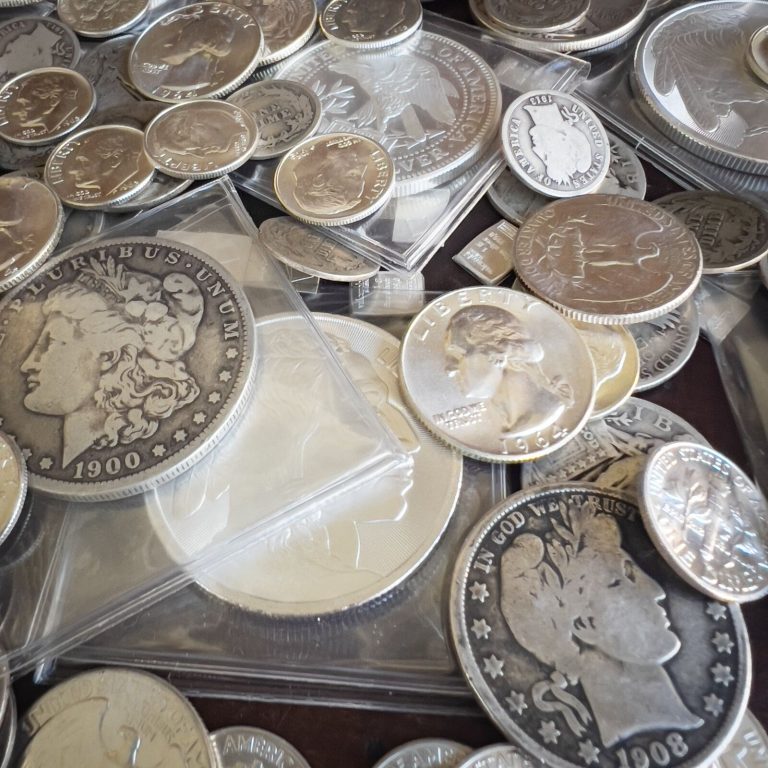 Read more about the article Premium Silver Mixed Lot || RARE Vintage 90% Junk Silver | Estate Sale | .999