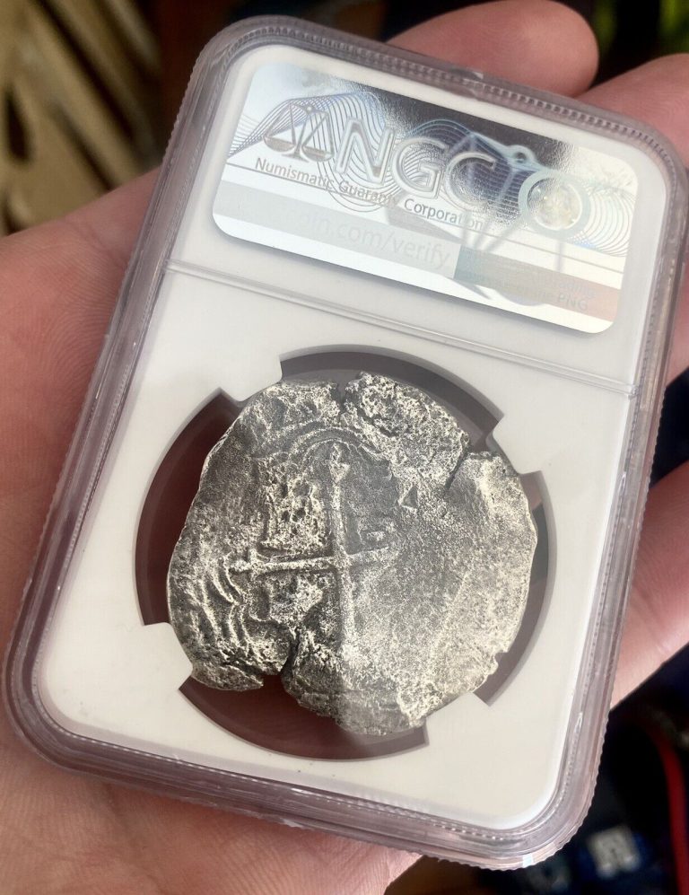 Read more about the article Authentic Spanish Shipwreck Coin – Silver 8 Reales Cob Coin Spice Islands Pirate
