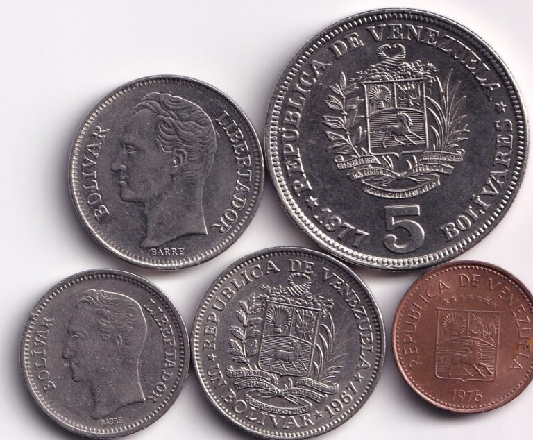 Read more about the article Lot of 5 Venezuela coins  5 and 50 centimos  1 and 5 bolivars  1965- 1989