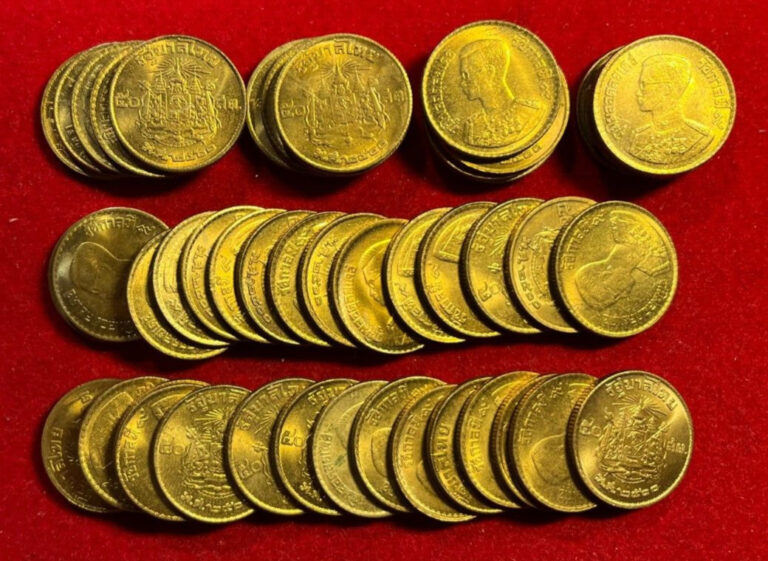 Read more about the article L28′ Thailand; 50 Coins from Mint Bag – 50 Satang BE2500-1957  Rama IX  Y#81 UNC