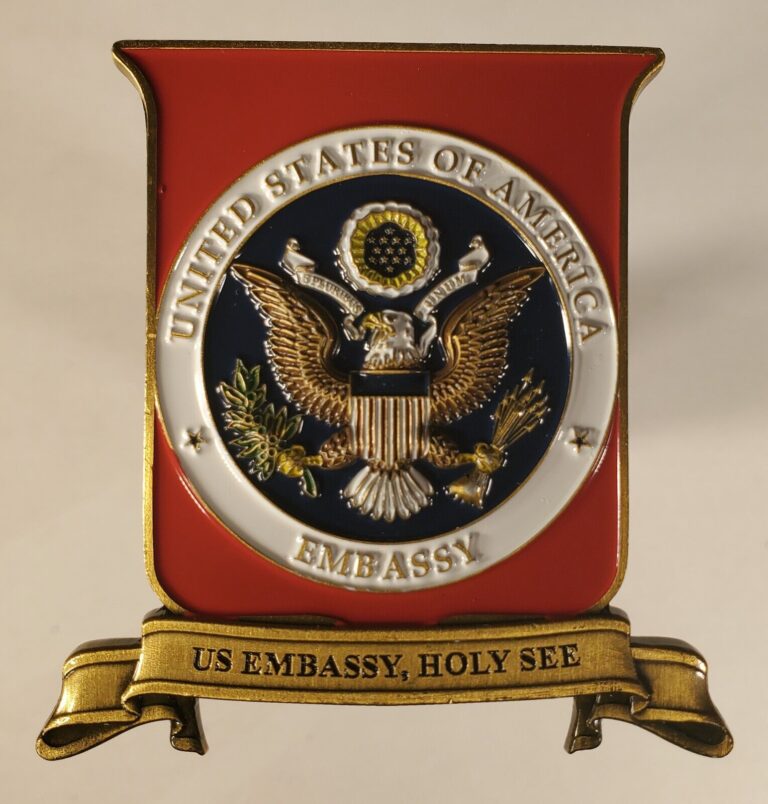 Read more about the article US STATE DEPARTEMENT US EMBASSY VATICAN CITY CHALLENGE COIN 2″ wth 2.5″ ht 174