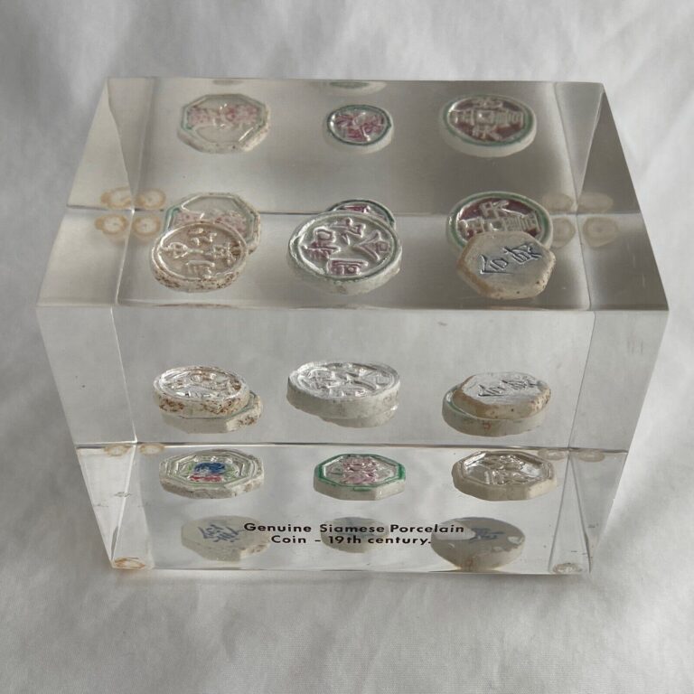 Read more about the article Siam Thailand Porcelain 19th Century Coins Tokens – 9 Encased in Lucite