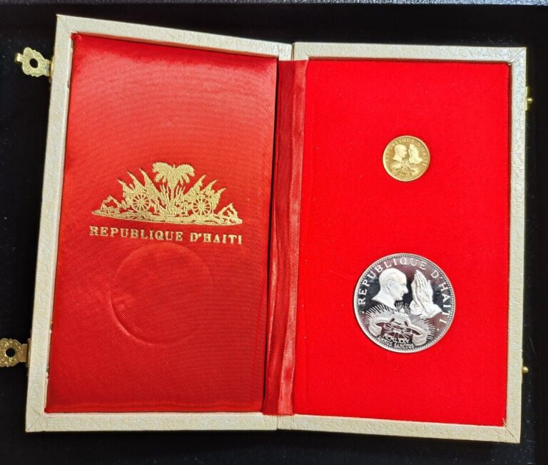 Read more about the article 1974 Republic of Haiti Annee Sainte Coin Set – 200 Gourdes gold  50 Gourdes