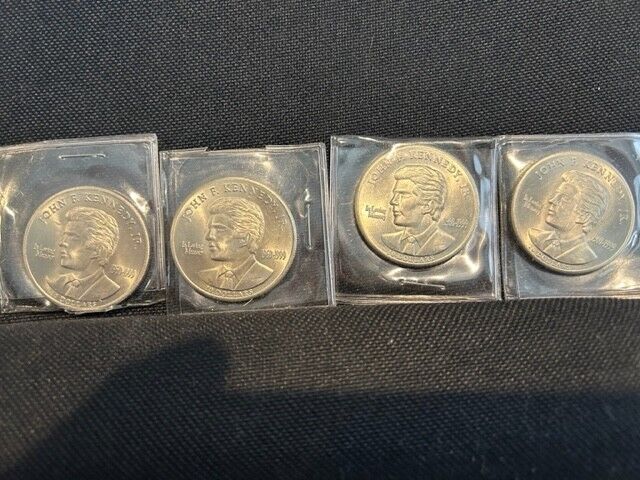 Read more about the article (4) 2000 Liberia $10 Coins John F. Kennedy Jr. 1960-1999  (Mint Condition)