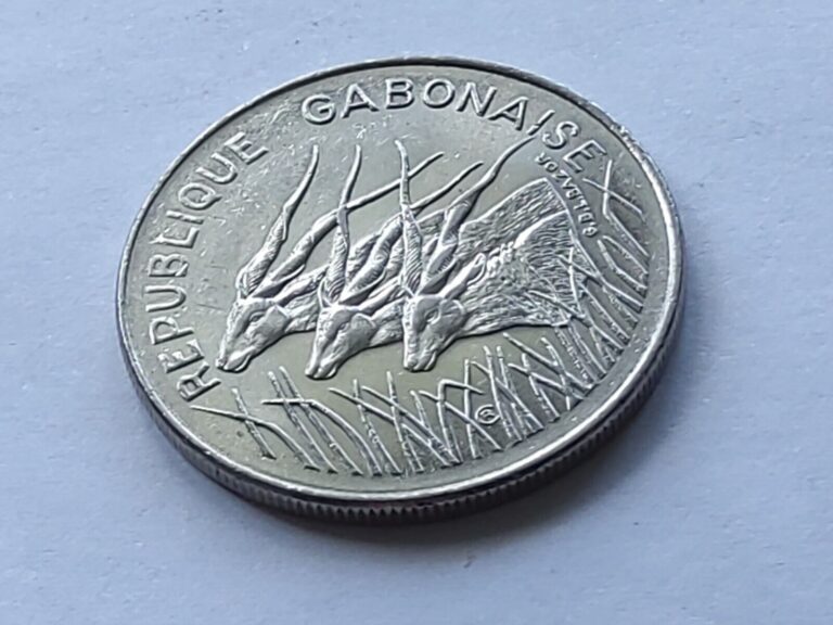 Read more about the article Republic Gabon   1975 100 Franc Coin   Giant Eland                  refg32