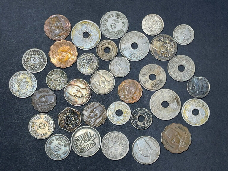 Read more about the article Assorted Egypt old and new world Coins lot some Silver some have glue high value