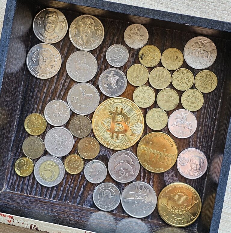 Read more about the article Coins and medals Lithuania  Poland  Georgia  Iceland  USA and etc.