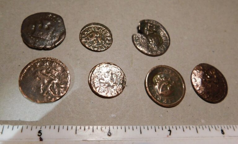 Read more about the article 1500s 1600s King Philip III Spanish coins  treasure of 7 pieces !!