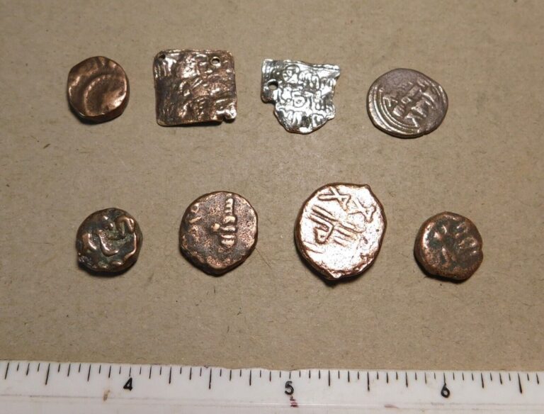 Read more about the article 1400s or older MUSLIM Spanish coins  treasure of 8 pieces !!