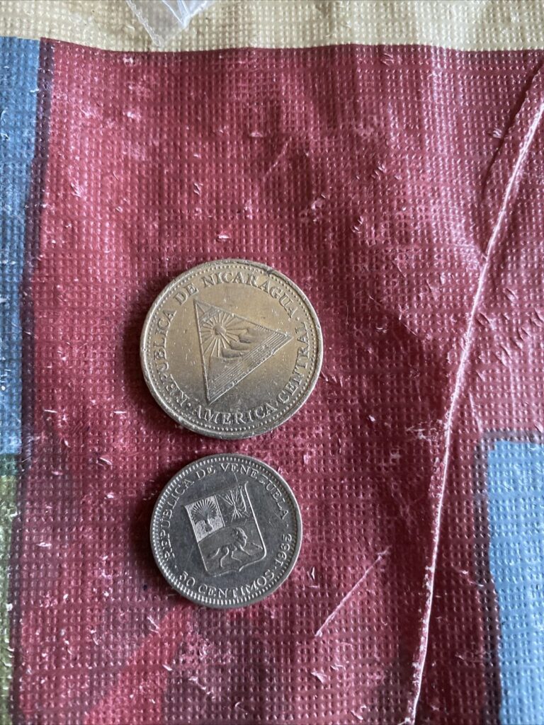 Read more about the article Venezuela 1964 50 Centimos  2002 Nicaragua 1 Cordoba Coins