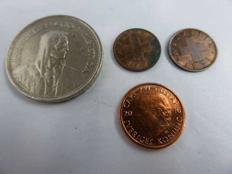 Read more about the article 4 Switzerland Coins – 3 Vintage -1 1968 5 Francs – Two 1971 1 Krona – See Photos
