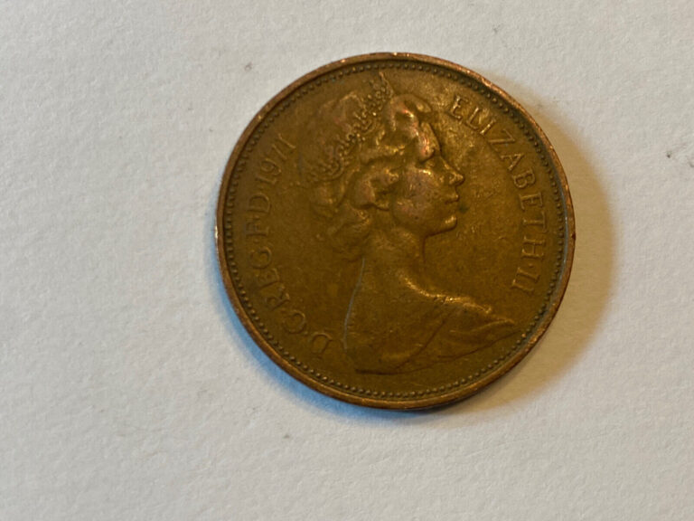 Read more about the article Rare 1971 NEW PENCE 2p British Elizabeth II  Coin First Release-1971