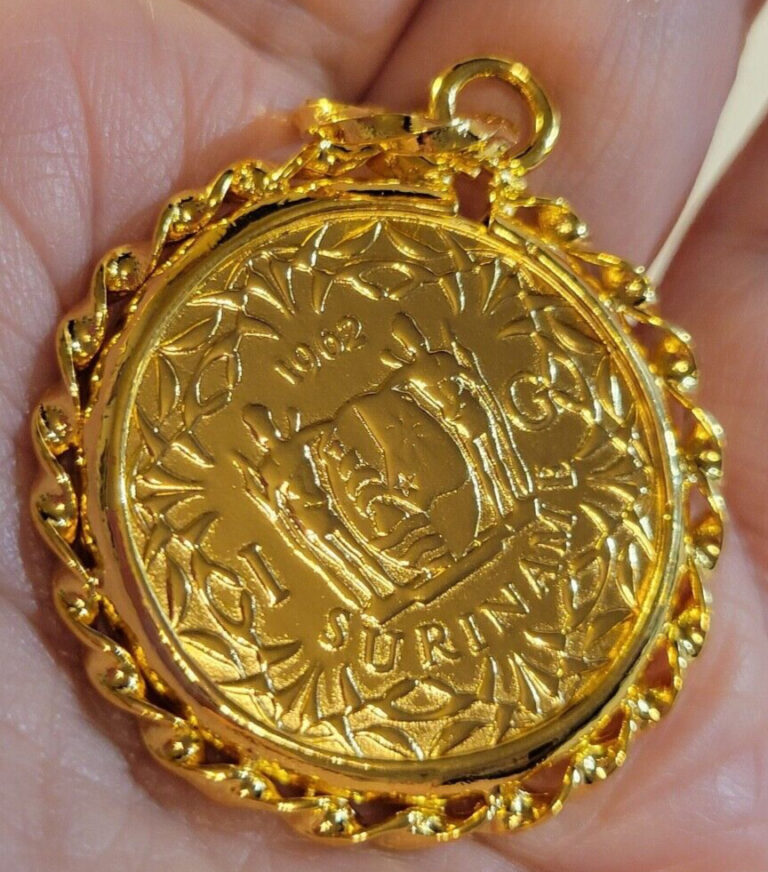 Read more about the article Pendant Made From 1962 Silver Suriname 1 Gulden Gold-Plated Bezel Coin Jewelry