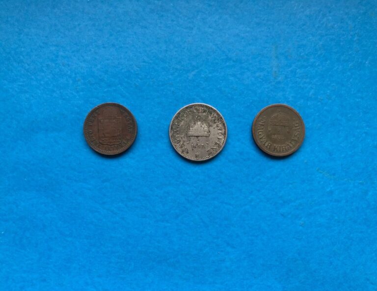 Read more about the article Lot Of 5 Early Hungarian Coins